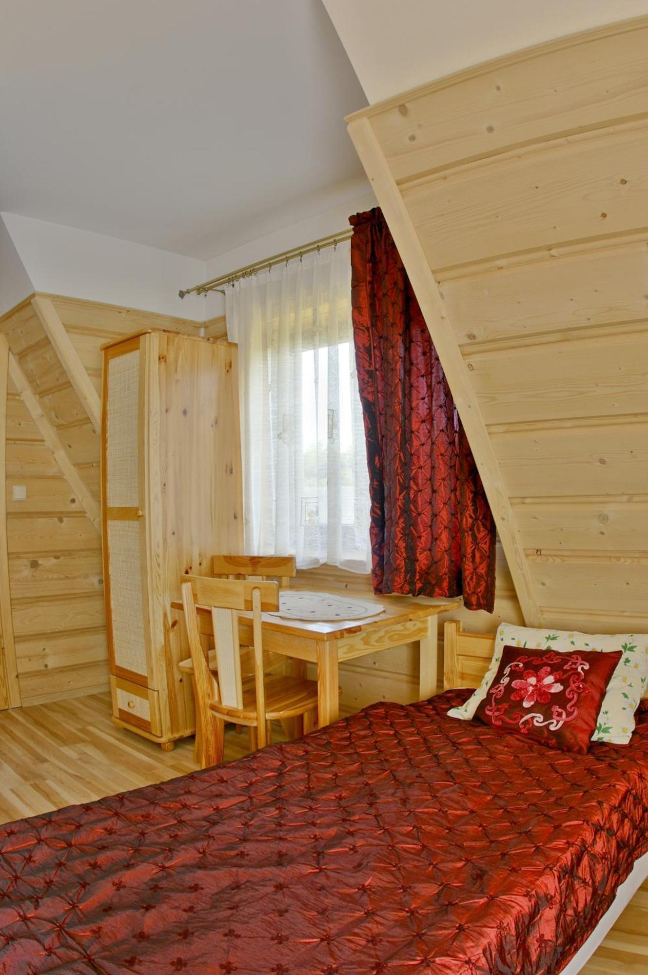 Hanusina Wynajem Pokoi Homestay *