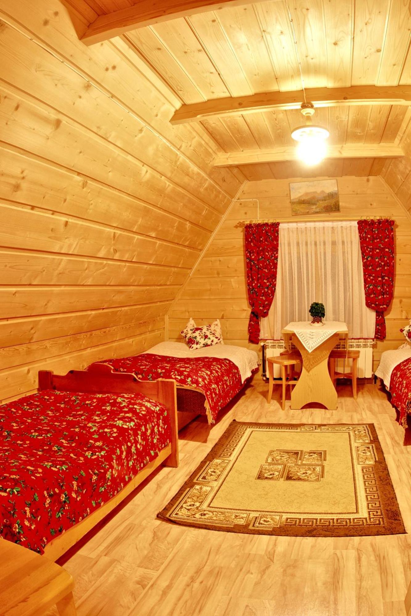 Hanusina Wynajem Pokoi Homestay *